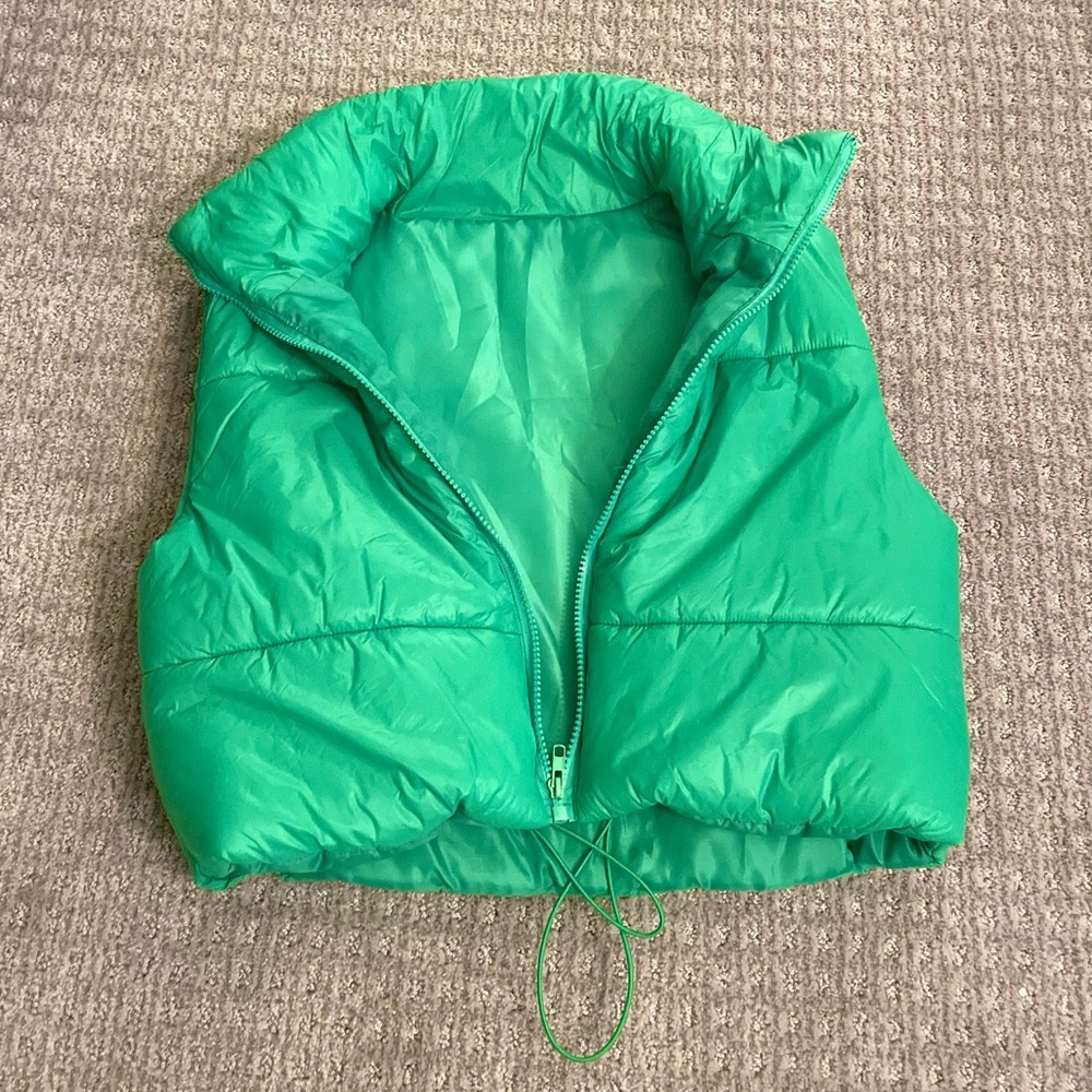 Green Cropped Puffer Vest